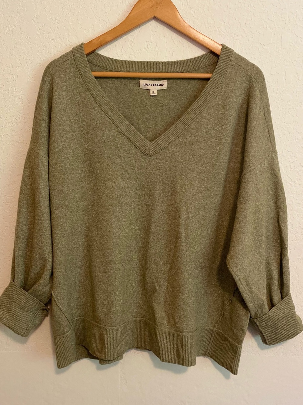 Lucky Brand Sage Green V-Neck Sweater Women’s XL
